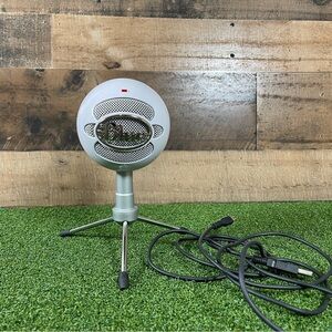 Blue‎ Snowball iCE USB Microphone w/ Stand White